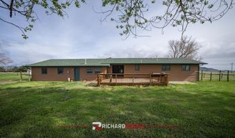 792 Southfork Rd, Cody, WY 82414