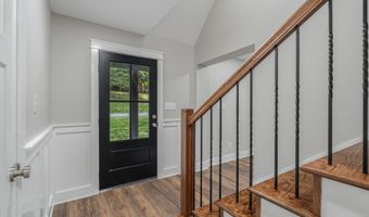 1512 Brentwood Dr, Athens, TN 37303