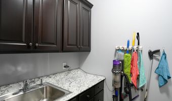617 B Ave E, Albia, IA 52531