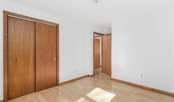 24 Seneca St, Coventry, RI 02816
