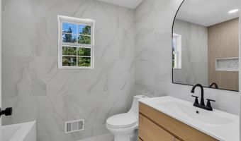 39 Old Main Shore Rd, Barnegat, NJ 08005