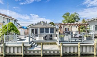 215 Pine Dr, Bayville, NJ 08721