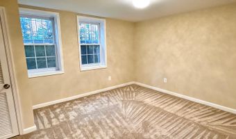 6727 W WAKEFIELD Dr #J, Alexandria, VA 22307
