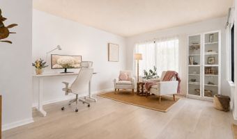 65 Peddlars Dr 65, Branford, CT 06405