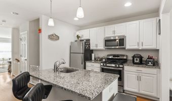 403 Copper Square Dr 403, Bethel, CT 06801