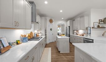 500 Legacy Lakes Way, Aberdeen, NC 28315