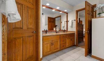 4309 Colleen Ct, Arden Hills, MN 55112