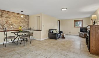 816 E Mayfair Rd, Arlington Heights, IL 60005