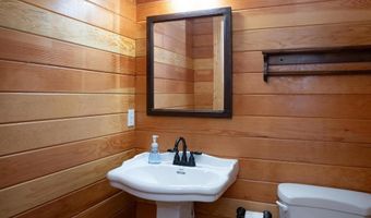 225 Coburn Ln, Appomattox, VA 24522
