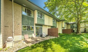 1795 Hideaway Ln, Ann Arbor, MI 48105