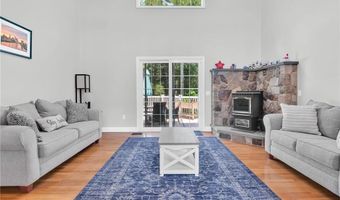 5 WEYMOUTH Ln, Coventry, RI 02816