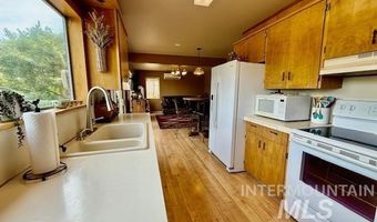 407 1st St, Asotin, WA 99402