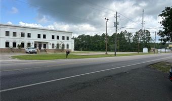 13085 Wintzell Ave N, Bayou La Batre, AL 36509