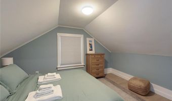 382 Spring St 3, Newport, RI 02840
