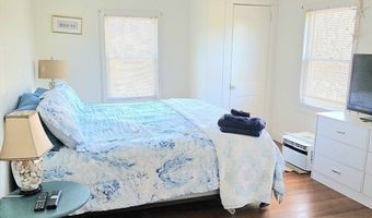 169 Gosnold St, Barnstable, MA 02601
