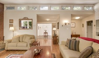 10 Steep Hollow Ln, Cos Cob, CT 06807