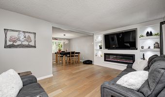8710 Maple View Dr, Indianapolis, IN 46217