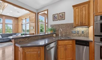 15526 Evans Rd, Basehor, KS 66007
