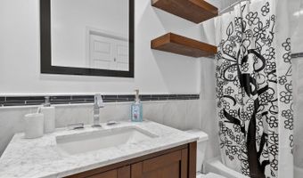 6944 ELLINGHAM Cir #A, Alexandria, VA 22315