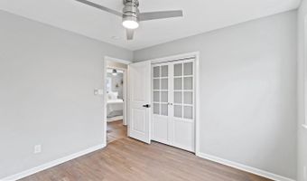 8404 CHERRY VALLEY Ln, Alexandria, VA 22309