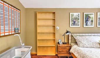 10 Narrow Ln, Charlestown, RI 02813