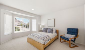 5801 Middle Crest Dr, Agoura Hills, CA 91301