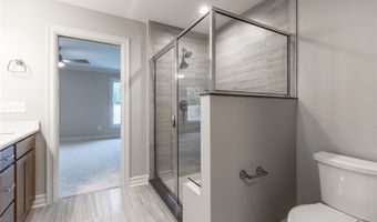 30 Essex Woods Ln B, Amherst, NY 14228