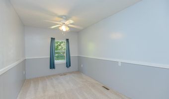 83 Rohr St, Arnolds Park, IA 51331