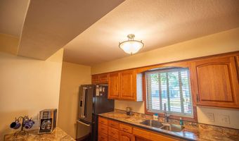 1415 E Linden St, Algona, IA 50511