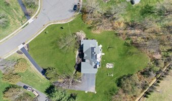 25 CARSDALE Dr, Belle Mead, NJ 08502