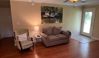 9 Apalachee St, Apalachicola, FL 32320