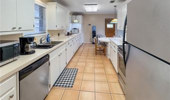 1600 Fairdale St, Alice, TX 78332