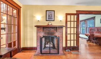 497 Maple Ave, Cheshire, CT 06410