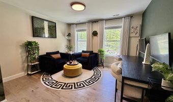 16 Stagecoach Rd, Barrington, NH 03825