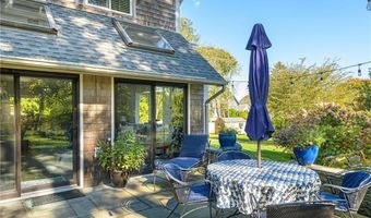 140 Connection St, Newport, RI 02840