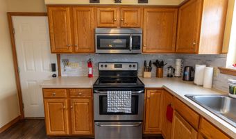 107 Birchwood Rd, Blakeslee, PA 18610