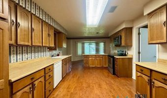 2010 Patricia Dr, Carlsbad, NM 88220