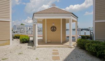 4 Chelsea Ct, Atlantic City, NJ 08401