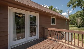 918 King St, Baldwin City, KS 66006
