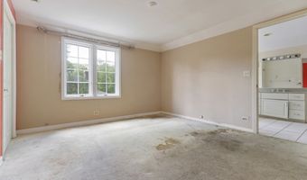 640 S Beverly Ln, Arlington Heights, IL 60005