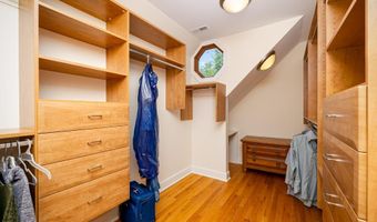 2135 Tuomy Rd, Ann Arbor, MI 48104