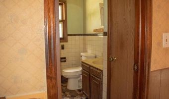 11 Melissa Ct, Albany, NY 12205