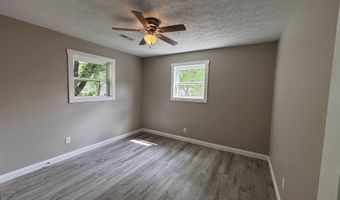 2318 N Lakeview Dr, Austin, IN 47102