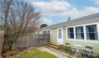 395 Aquidneck Ave, Middletown, RI 02842