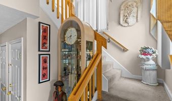 72 Hilltop Dr F, North Providence, RI 02904