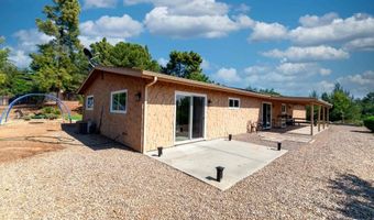 3008 N Victoria Dr, Alpine, CA 91901