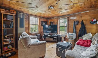 37 High St, Bradford, NH 03221