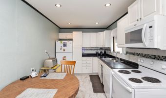 526 SW Walnut St, Ankeny, IA 50023
