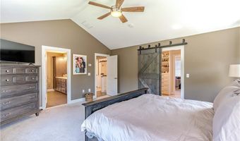 59 Camden Ln, Cranston, RI 02921