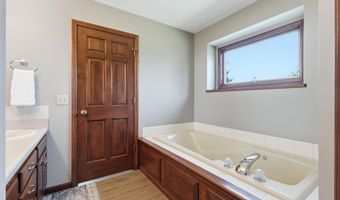 3919 County Rd 34, Auburn, IN 46706